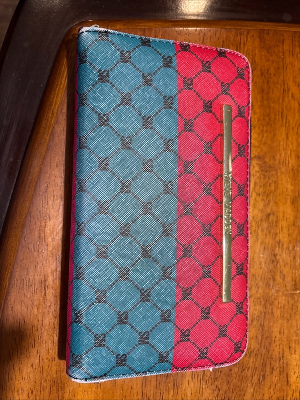 Steve Madden Patterned Zip Wallet - Picture 14 of 14